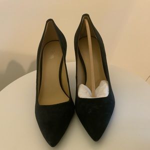Brand New Never Worn Michael Kors Blue Pumps